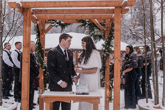 Tyler-Brittani-Lake-Priest-Idaho-Winter-Snow-Wedding-2021-04186