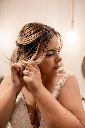 Kara-Sam-Simple-Affairs-Vegas-Wedding-Photos-28