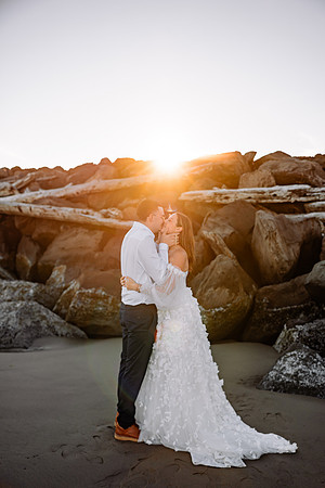 Brandn-Bailey-Newport-Oregon-Elopement-Photos-41