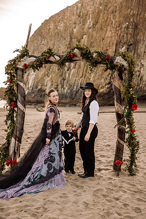 Teal-Jocelyn-Seal-Rock-Elopement-3527
