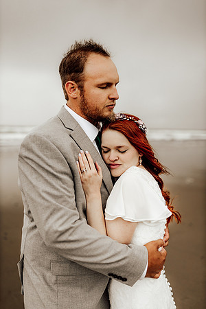 Annie-Ryan-Lincoln-city-roads-end-park-oregon-elopement-photos-203