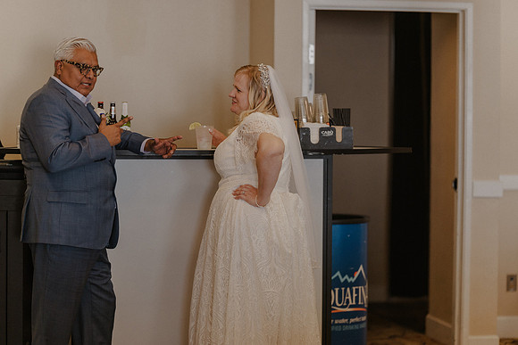 Marcus-Lori-Chinook-Winds-Seafood-Grille-Lincoln-City-Oregon-Wedding-Photos (304 of 477)