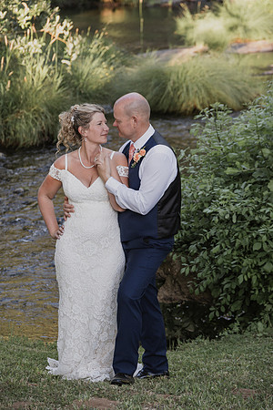 Derrick-Kenzie-Navarra-Gardens-Willamina-Oregon-Wedding-Photos (359 of 436)