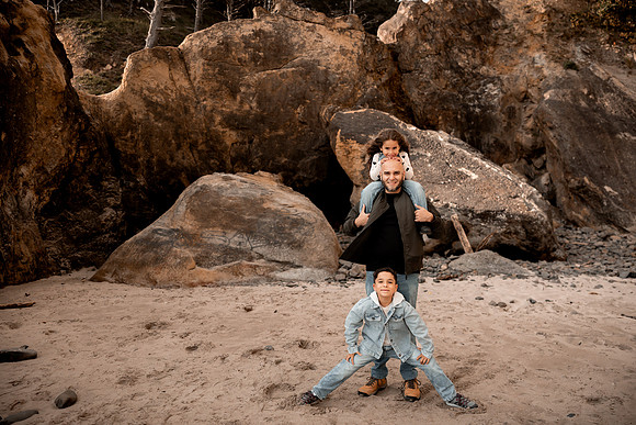 Kristina-family-photos-2025-Hug-Point-Oregon (12 of 51)