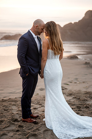 Jillian-Peter-Depoe-Bay-Oregon-Elopement-photos-53