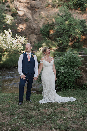 Derrick-Kenzie-Navarra-Gardens-Willamina-Oregon-Wedding-Photos (322 of 436)