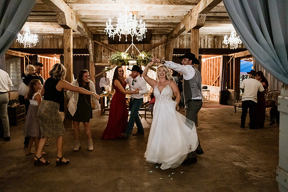Gage-Mckayla-Adeline-Farm-Wedding-Photos-2021-1053