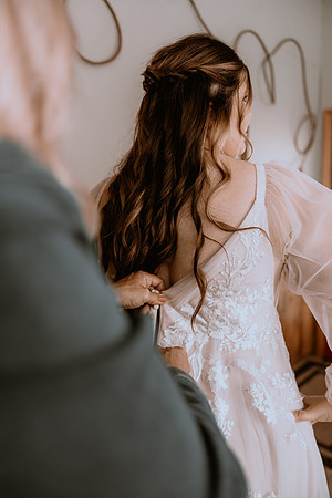 DYLAN-CLAIRE-WEDDING-GETTING-READY-21