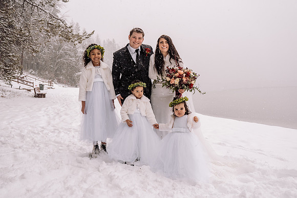 Tyler-Brittani-Lake-Priest-Idaho-Winter-Snow-Wedding-2021-03814