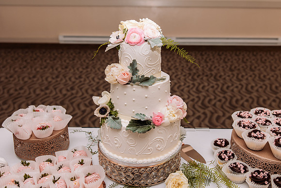 Jeff-April-Inn-Spanish-Head-Lincoln-City-oregon-Wedding-2022 (259 of 299)