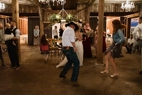Gage-Mckayla-Adeline-Farm-Wedding-Photos-2021-1182