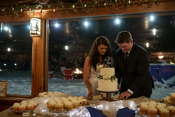 Tyler-Brittani-Lake-Priest-Idaho-Winter-Snow-Wedding-2021-04506