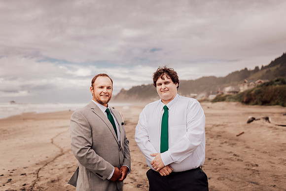Annie-Ryan-Lincoln-city-roads-end-park-oregon-elopement-photos-28