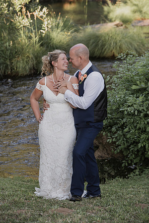 Derrick-Kenzie-Navarra-Gardens-Willamina-Oregon-Wedding-Photos (361 of 436)