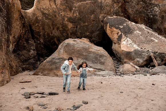 Kristina-family-photos-2025-Hug-Point-Oregon (5 of 51)