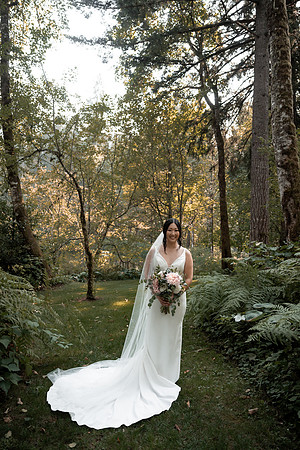 Ryan-Lynsie-Bridal-Veil-Lakes-Portland-Oregon-Weddingg-41