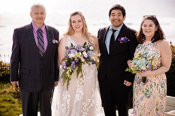 Darrick-Hillary-Gleneden-Oregon-Beach-Elopement-Photos