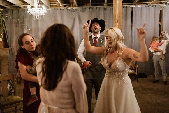Gage-Mckayla-Adeline-Farm-Wedding-Photos-2021-1207