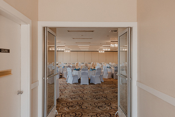 Marcus-Lori-Chinook-Winds-Seafood-Grille-Lincoln-City-Oregon-Wedding-Photos (176 of 477)
