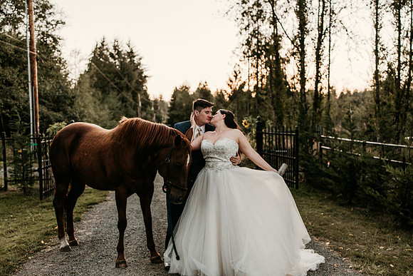 Connor-Cierra-Ranier-Washington-Barn-Rustic-Wedding-Washington-Wedding-Photos-0709