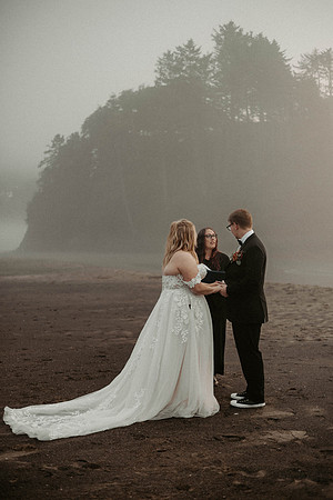 Dalten-MacKenzie-Neskowin-oregon-Elopement-photos (5 of 70)
