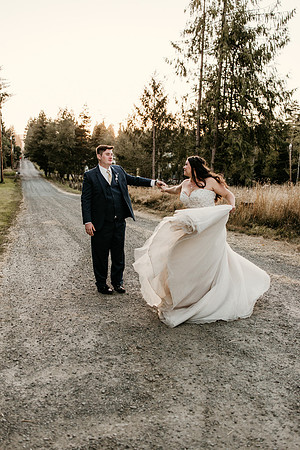Connor-Cierra-Ranier-Washington-Barn-Rustic-Wedding-Washington-Wedding-Photos-0560