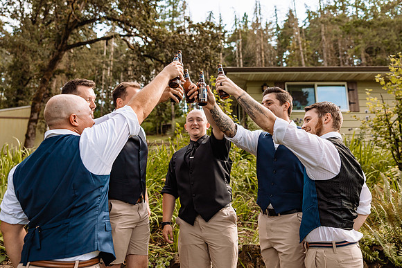 Nick-Melissa-backyard-Oregon-Wedding-2022-26