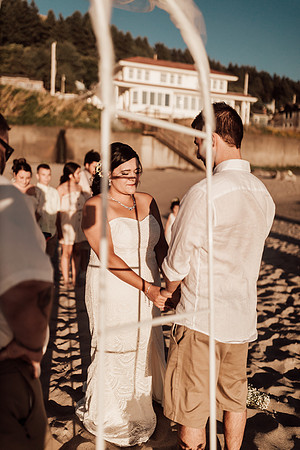 Anthony-Drayann-roadsend-lincoln-city-oregon-elopement-photos-7289