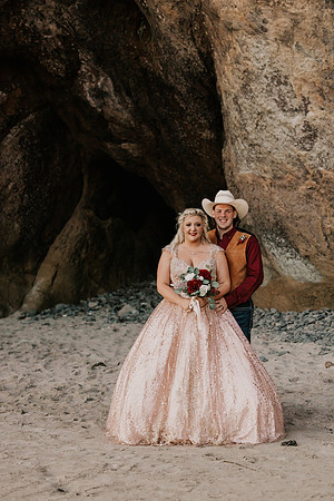 Kayla-Bo-Hug-Point-Oregon-Elopment-4262