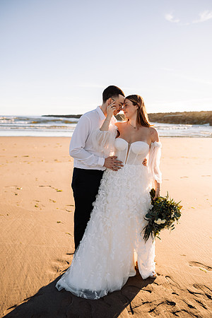 Brandn-Bailey-Newport-Oregon-Elopement-Photos-22