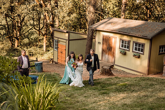 Nick-Melissa-backyard-Oregon-Wedding-2022-40