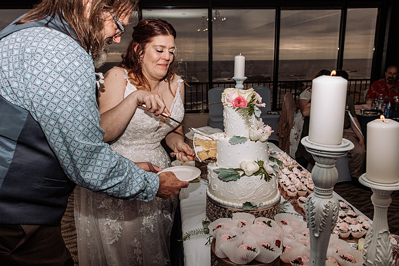 Jeff-April-Inn-Spanish-Head-Lincoln-City-oregon-Wedding-2022 (292 of 299)