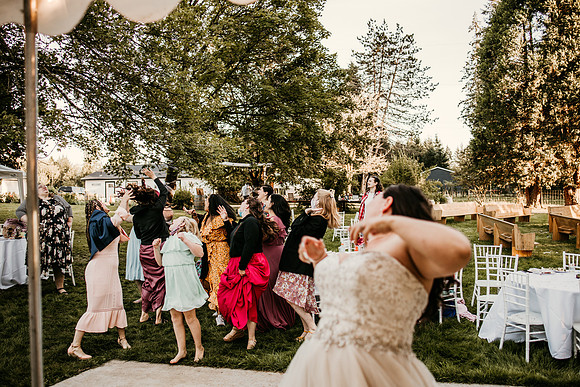 Connor-Cierra-Ranier-Washington-Barn-Rustic-Wedding-Washington-Wedding-Photos-0359