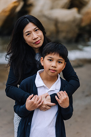 Family-photos-ha-do-cape-kiwanda-oregon-2025 (50 of 56)