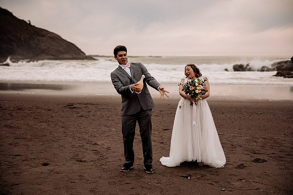 Eric-Kylee-Orona-Lincoln-City-Fogarty-creek-Oregon-Couples-Photos-5195