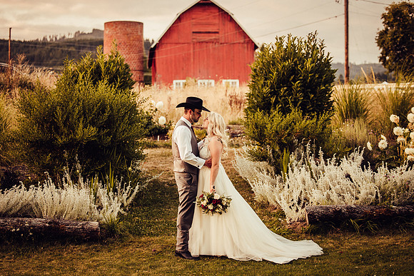 Gage-Mckayla-Adeline-Farm-Wedding-Photos-2021-0290