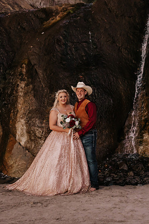 Kayla-Bo-Hug-Point-Oregon-Elopment-4595