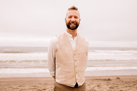Joe-inn-at-spanish-head-lincoln-city-oregon-wedding-52