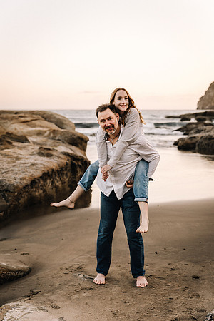 Amy-Pacific-City-Cape-Kiwanda-FAMILY-VACATION-PHOTOS-2024 (15 of 30)
