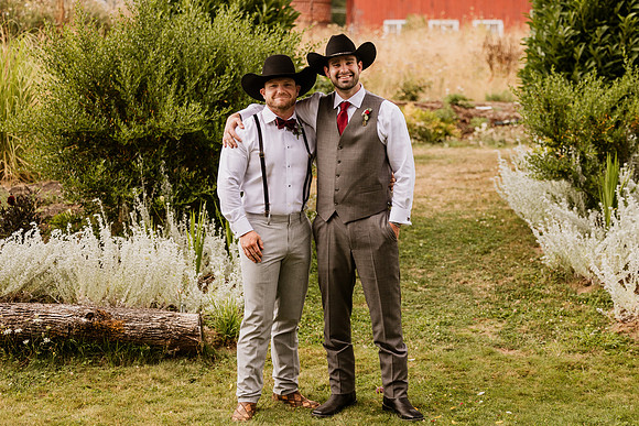 Gage-Mckayla-Adeline-Farm-Wedding-Photos-2021-9454