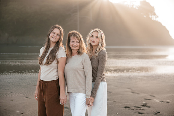 Camille-Neskowin-Family-Photos-2025 (9 of 92)
