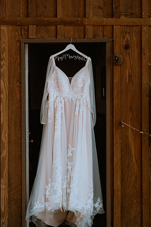 DYLAN-CLAIRE-WEDDING-DETAIL-PHOTOS-35