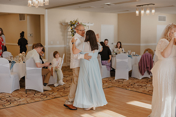 Marcus-Lori-Chinook-Winds-Seafood-Grille-Lincoln-City-Oregon-Wedding-Photos (313 of 477)