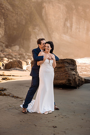 Lacey-Tom-Depoe-Bay-Oregon-Elopement-Photos-2-7