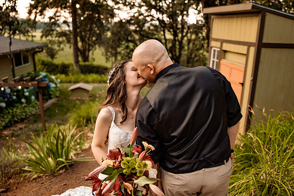Nick-Melissa-backyard-Oregon-Wedding-2022-132