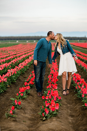 Kyle-Hannah-Wooden-Shoe-Tulip-Festival-Couples-Photos-2021-2394