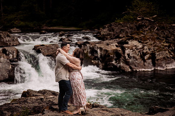 Keenan-lacey-Lucia-Falls-Washington-Engagement (5 of 53)