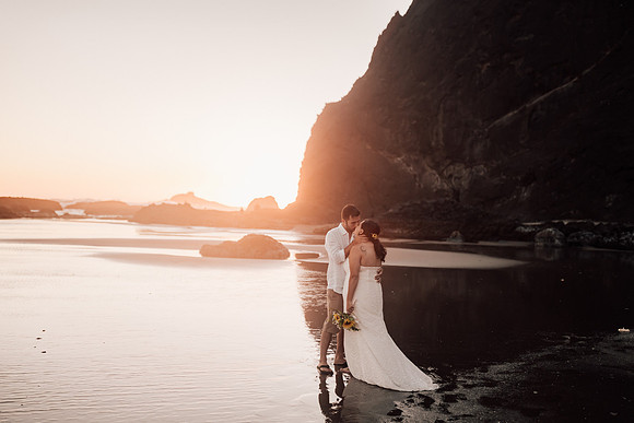 Anthony-Drayann-roadsend-lincoln-city-oregon-elopement-photos-7717