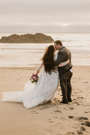 Colton-Kali-Chinook-Winds-Casino-Wedding-Photos-9886