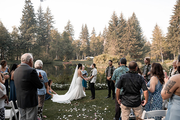Ryan-Lynsie-Bridal-Veil-Lakes-Portland-Oregon-Weddingg-22